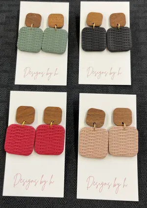 Scroll Dangle Earring (  colors)